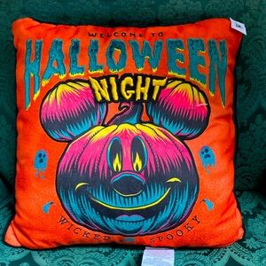2023 Mickey Mouse pumpkin Halloween throw pillow